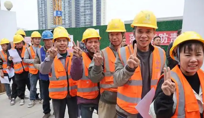 华盛健康管理一体机革新岗前体检：高效筛查为企业用工安全护航